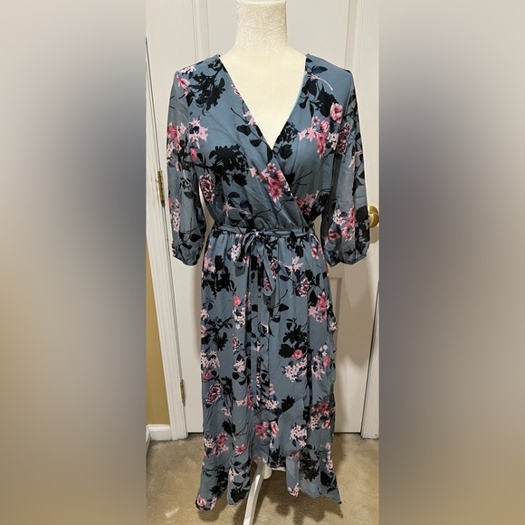 Espresso Dusty Blue Floral High-Low Faux Wrap Maxi Dress size M - Picture 1 of 5